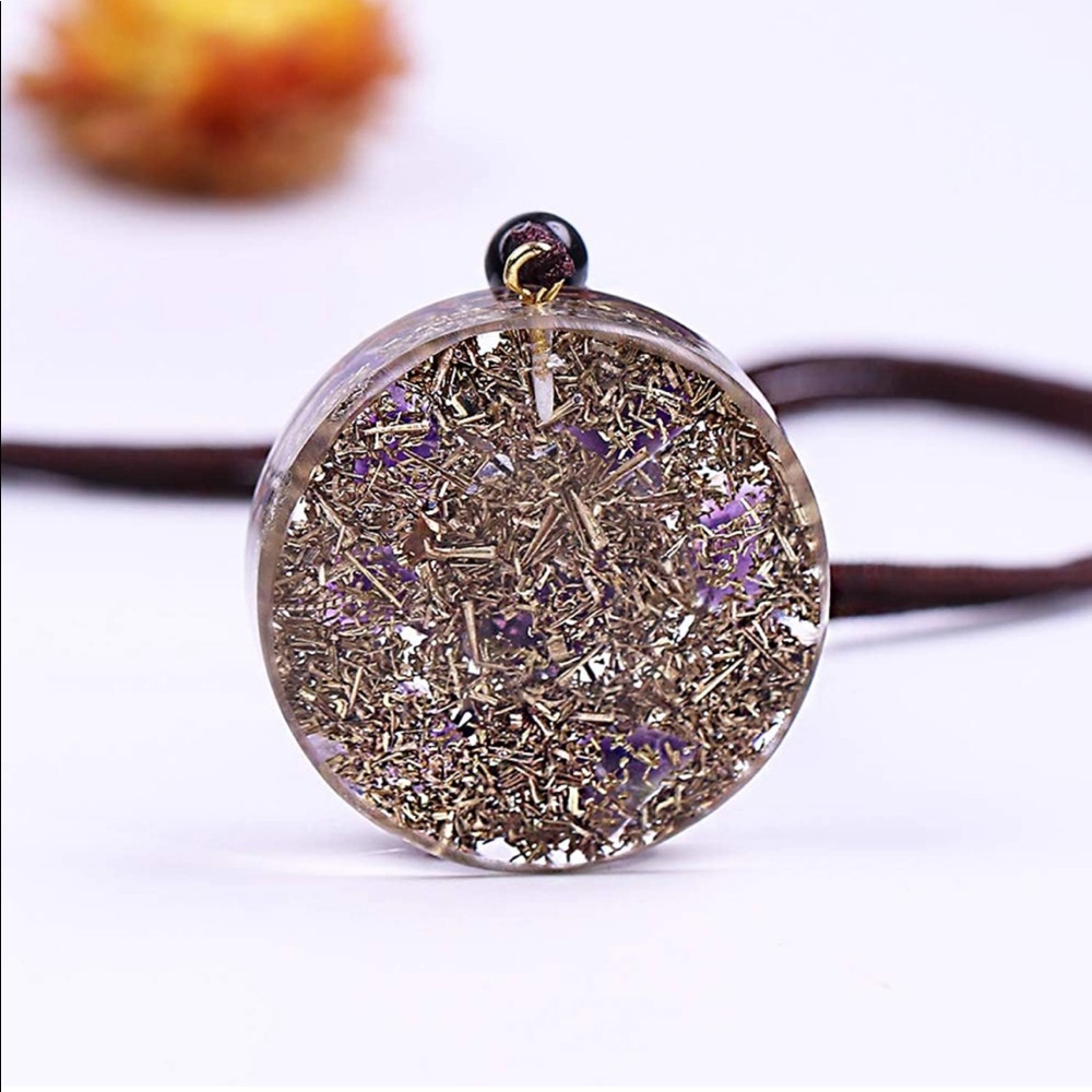 BRAND NEW AMETHYST & COOPER RESIN NECKLACE . - Picture 4 of 4